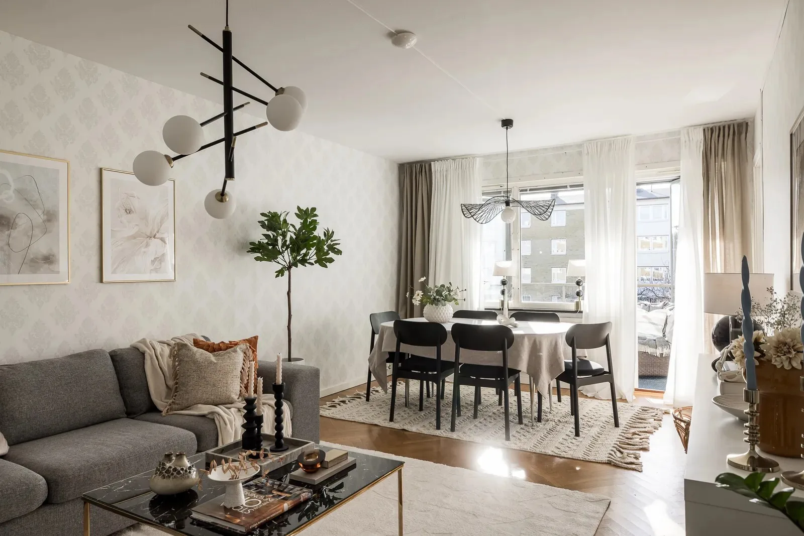 Stylat vardagsrum efter homestaging i Göteborg – Viva Design